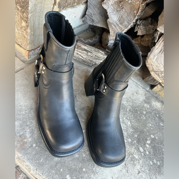 Jeffrey Campbell Operator harness Black Leather Ankle Boots Sz-9.   N - Picture 2 of 15